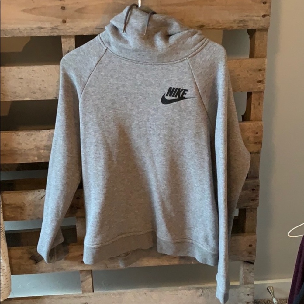 Women’s Nike hoodie!!